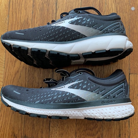 Brooks Ghost 13 size 7 - Picture 5 of 6